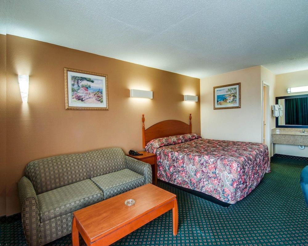 Econo Lodge Civic Center Ρόανοκ Εξωτερικό φωτογραφία