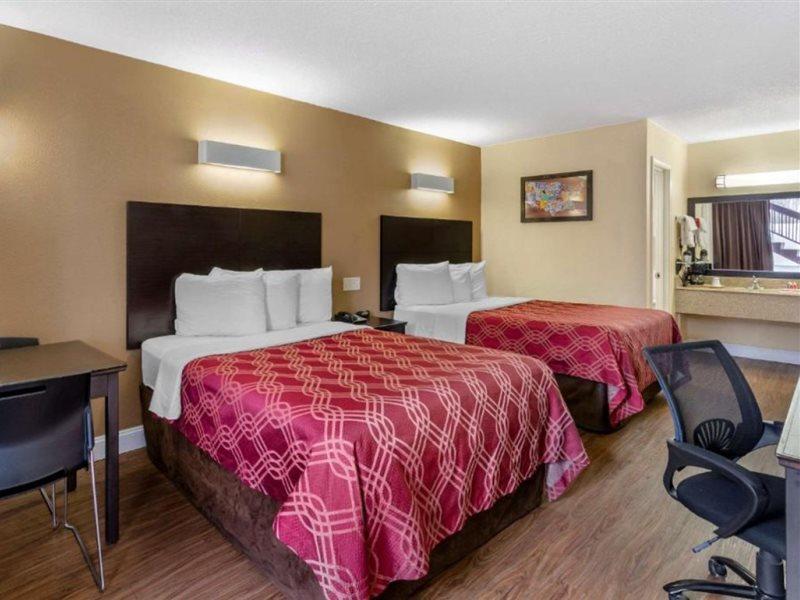 Econo Lodge Civic Center Ρόανοκ Εξωτερικό φωτογραφία