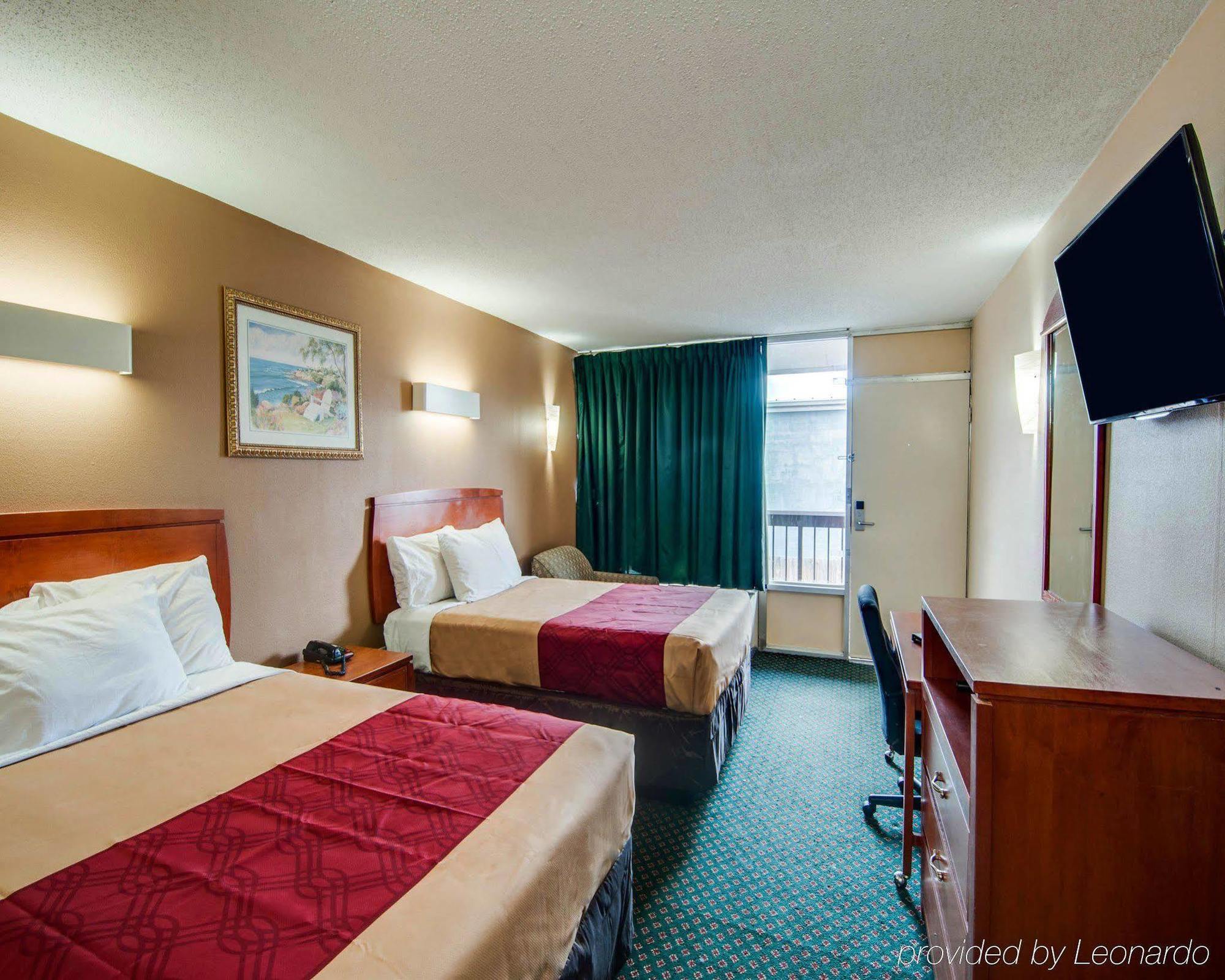 Econo Lodge Civic Center Ρόανοκ Εξωτερικό φωτογραφία